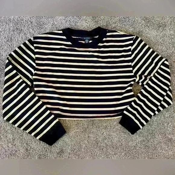 AE Studio Stripe Long Sleeve Crop Top - Picture 1 of 3